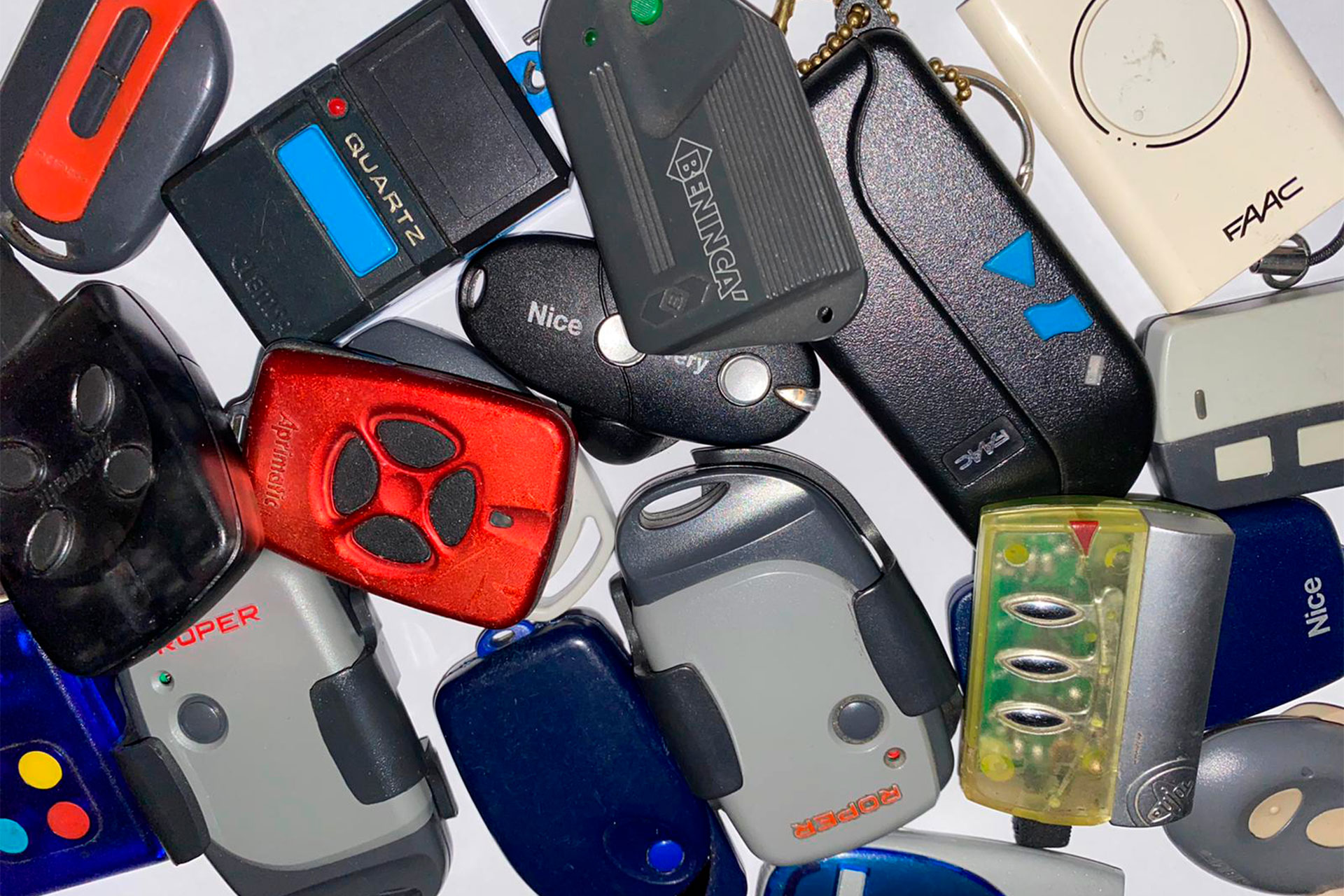 Copia y programación de mandos de garaje